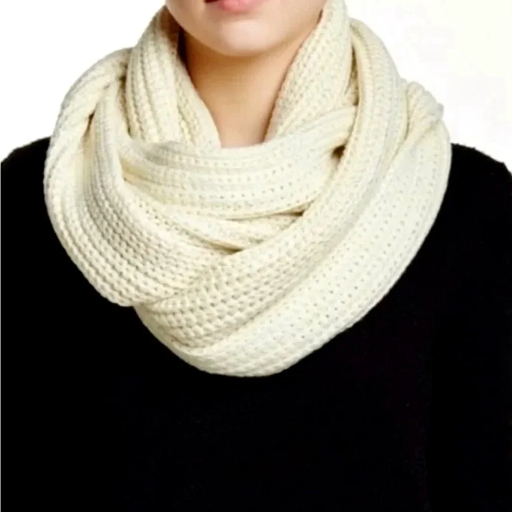 NWT J.Crew Super‑Soft Ribbed Knit Chunky Infinity Scarf Ivory One Size